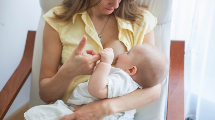 מחשבון צריכה ויטמינים ומינרלים לנשים מניקות - תמונת המחשה